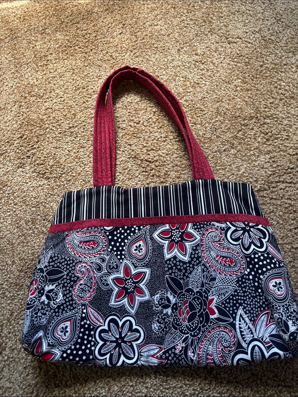 Quilted Paisley Floral Tote in Black, White & Red - Picture 2 of 2